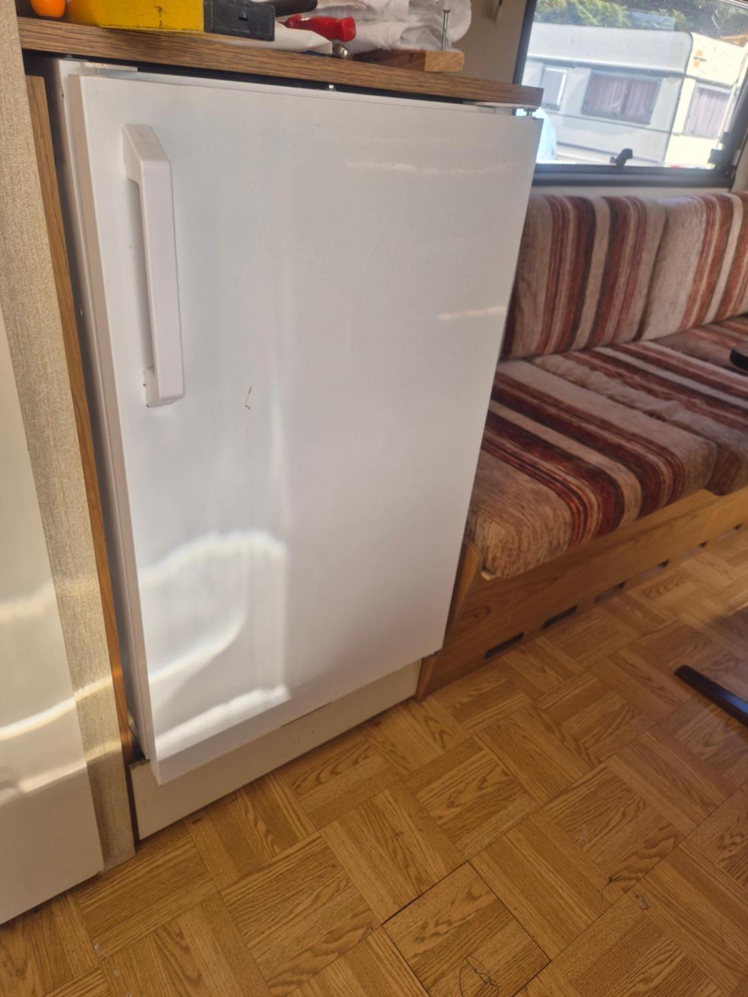 Vintage Caravan Synes Buitenkant foto